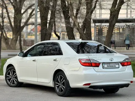 Toyota Camry 2017 года за 13 400 000 тг. в Алматы – фото 4