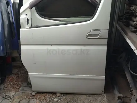 Дверь передняя левая за 30 000 тг. в Алматы