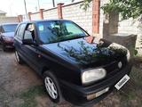 Volkswagen Golf 1994 годаүшін2 000 000 тг. в Туркестан