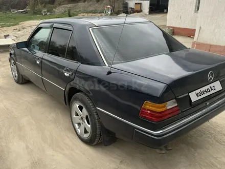 Mercedes-Benz E 280 1993 года за 2 100 000 тг. в Жаркент – фото 5