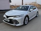 Toyota Camry 2019 года за 16 200 000 тг. в Шымкент – фото 2