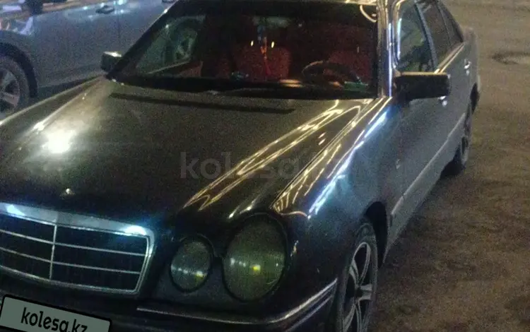 Mercedes-Benz E 200 1995 года за 1 600 000 тг. в Семей