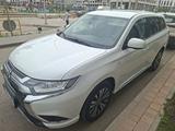 Mitsubishi Outlander 2022 годаүшін9 700 000 тг. в Астана – фото 3