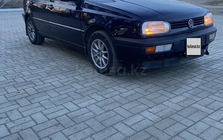 Volkswagen Golf 1995 года за 2 100 000 тг. в Актобе