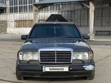 Mercedes-Benz E 230 1990 года за 1 100 000 тг. в Алматы