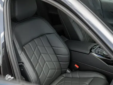 BMW 530 XDrive 2025 года за 52 852 327 тг. в Астана – фото 10