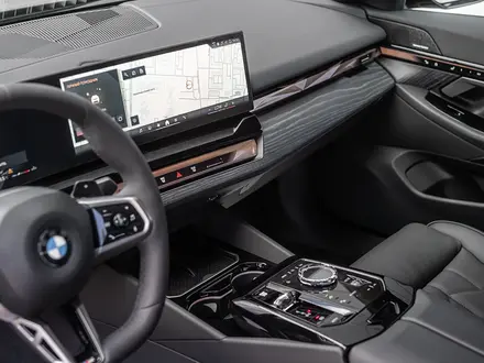 BMW 530 XDrive 2025 года за 52 852 327 тг. в Астана – фото 6