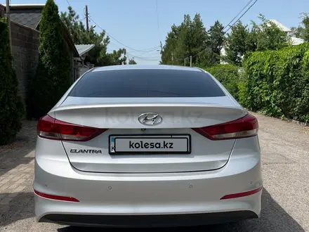 Hyundai Elantra 2018 года за 8 500 000 тг. в Туркестан – фото 3