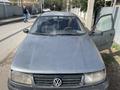 Volkswagen Passat 1994 годаfor1 000 000 тг. в Алматы – фото 3