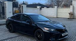 Toyota Camry 2020 года за 9 000 000 тг. в Уральск – фото 5