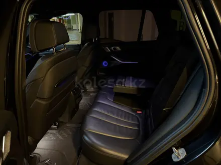 BMW X5 2019 года за 29 000 000 тг. в Алматы – фото 15