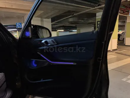 BMW X5 2019 года за 29 000 000 тг. в Алматы – фото 19