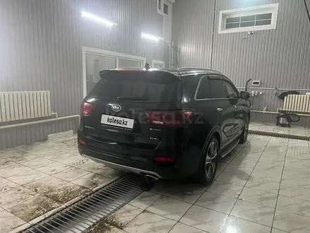 Kia Sorento 2019 года за 18 500 000 тг. в Атырау – фото 3