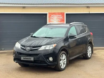 Toyota RAV4 2015 года за 10 500 000 тг. в Уральск