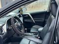 Toyota RAV4 2015 года за 10 500 000 тг. в Уральск – фото 8