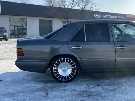 Mercedes-Benz E 280 1993 года за 1 850 000 тг. в Шымкент – фото 11