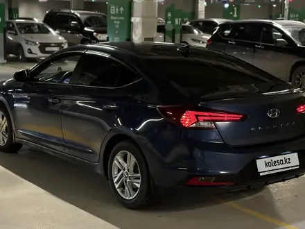 Hyundai Elantra 2019 года за 7 850 000 тг. в Астана – фото 5