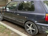 Volkswagen Golf 1994 года за 900 000 тг. в Уральск – фото 4