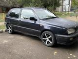 Volkswagen Golf 1994 года за 900 000 тг. в Уральск