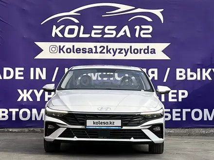 Hyundai Elantra 2023 года за 8 990 000 тг. в Кызылорда – фото 2