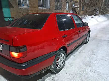 Volkswagen Vento 1992 года за 1 200 000 тг. в Караганда – фото 2