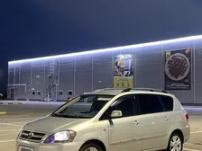 Toyota Avensis Verso, 2003