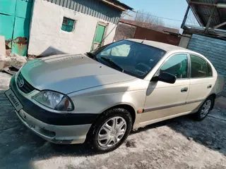 Toyota Avensis, 2001