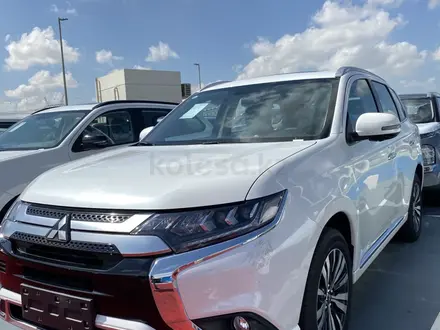 Mitsubishi Outlander 2022 года за 11 300 000 тг. в Алматы – фото 3