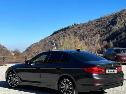 BMW 530 2018 года за 18 000 000 тг. в Алматы – фото 3