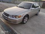 Toyota Camry 2000 года за 3 800 000 тг. в Жаркент – фото 2