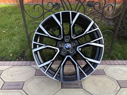 Оригинальные диски R21 BMW Stаr Sрokе 809 M для BMW X5 G05, BMW X6 G06 за 635 000 тг. в Алматы – фото 11