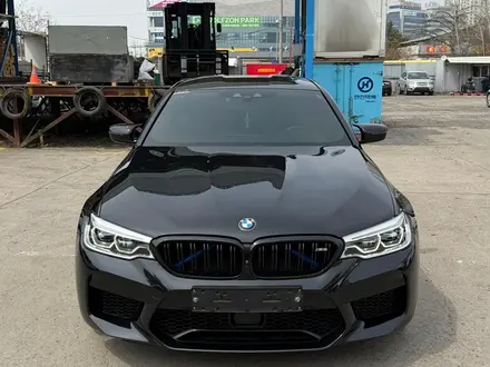 BMW M5 2018 года за 39 000 000 тг. в Алматы – фото 3