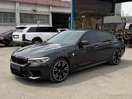 BMW M5 2018 года за 39 000 000 тг. в Алматы