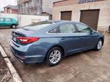 Hyundai Sonata 2016 года за 5 200 000 тг. в Уральск – фото 2