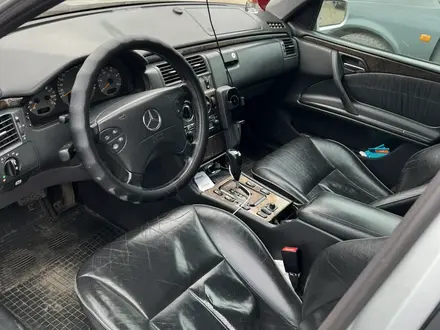 Mercedes-Benz E 320 2002 года за 4 900 000 тг. в Алматы – фото 2
