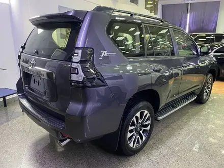 Toyota Land Cruiser Prado Prestige 4.0 2022 года за 48 000 000 тг. в Астана – фото 2