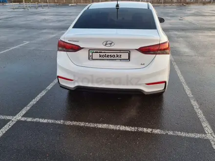 Hyundai Accent 2020 года за 8 200 000 тг. в Павлодар – фото 2