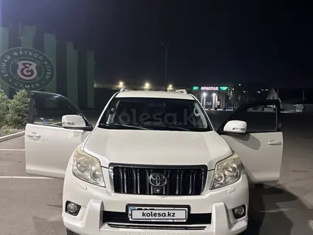 Toyota Land Cruiser Prado 2013 года за 14 700 000 тг. в Семей