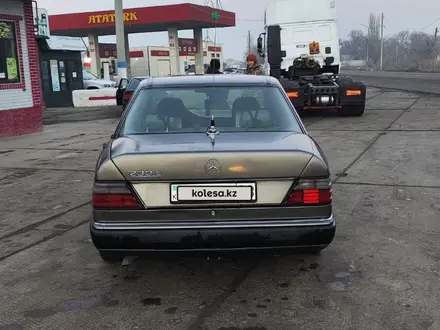 Mercedes-Benz E 230 1989 года за 850 000 тг. в Тараз – фото 3