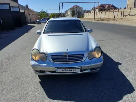 Mercedes-Benz C 240 2002 года за 4 200 000 тг. в Актау – фото 2