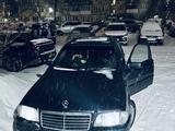 Mercedes-Benz C 180 1994 года за 1 400 000 тг. в Усть-Каменогорск – фото 2
