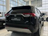Toyota RAV4 Luxe+ 2024 года за 24 190 000 тг. в Атырау – фото 5