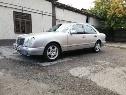 Mercedes-Benz E 320 1997 года за 3 900 000 тг. в Шымкент