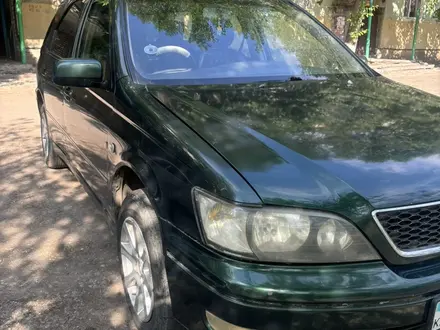 Toyota Vista 1999 года за 3 100 000 тг. в Экибастуз – фото 2