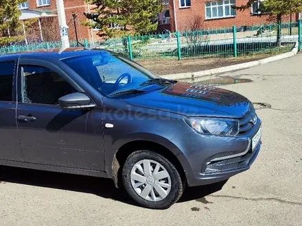 ВАЗ (Lada) Granta 2190 2020 года за 4 100 000 тг. в Петропавловск – фото 2