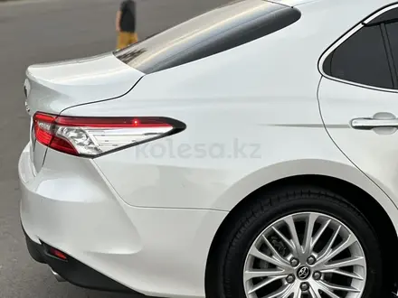 Toyota Camry 2018 года за 13 100 000 тг. в Тараз – фото 17