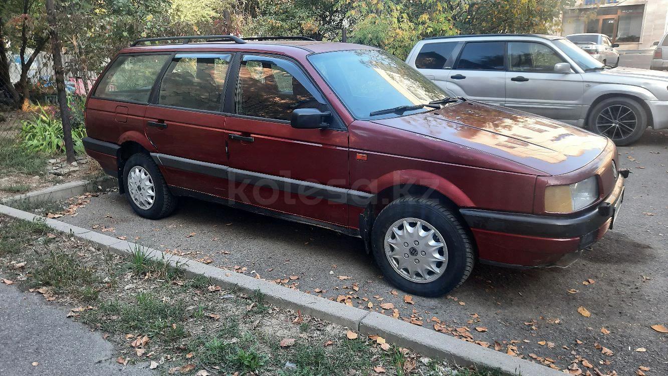 Volkswagen Passat 1990 г.