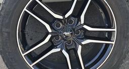 Форд Мустанг Комплект дисков Ford Mustang R18 без резины за 240 000 тг. в Алматы – фото 2
