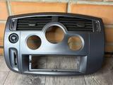 Консоль Renault Scenic за 15 000 тг. в Караганда