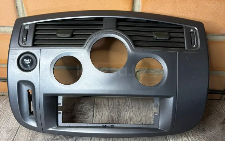 Консоль Renault Scenic за 15 000 тг. в Караганда
